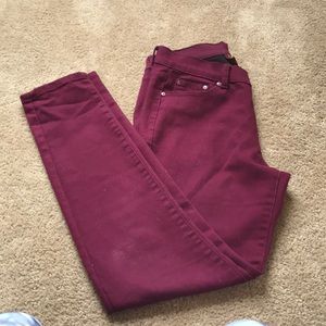 Burgundy skinny jeans ❤️